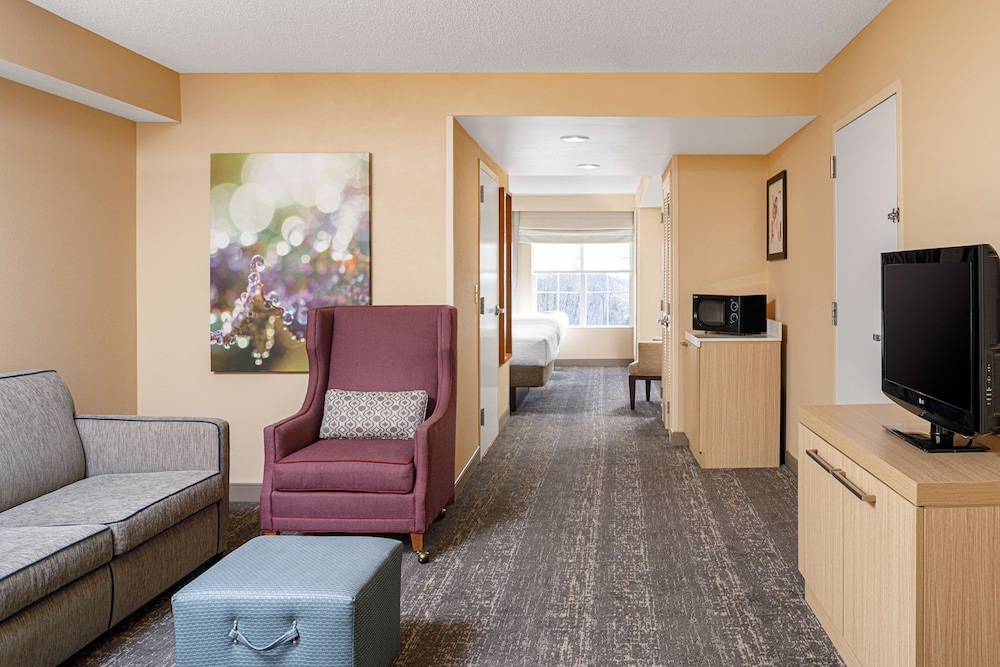 Hilton Garden Inn Fredericksburg 36/56