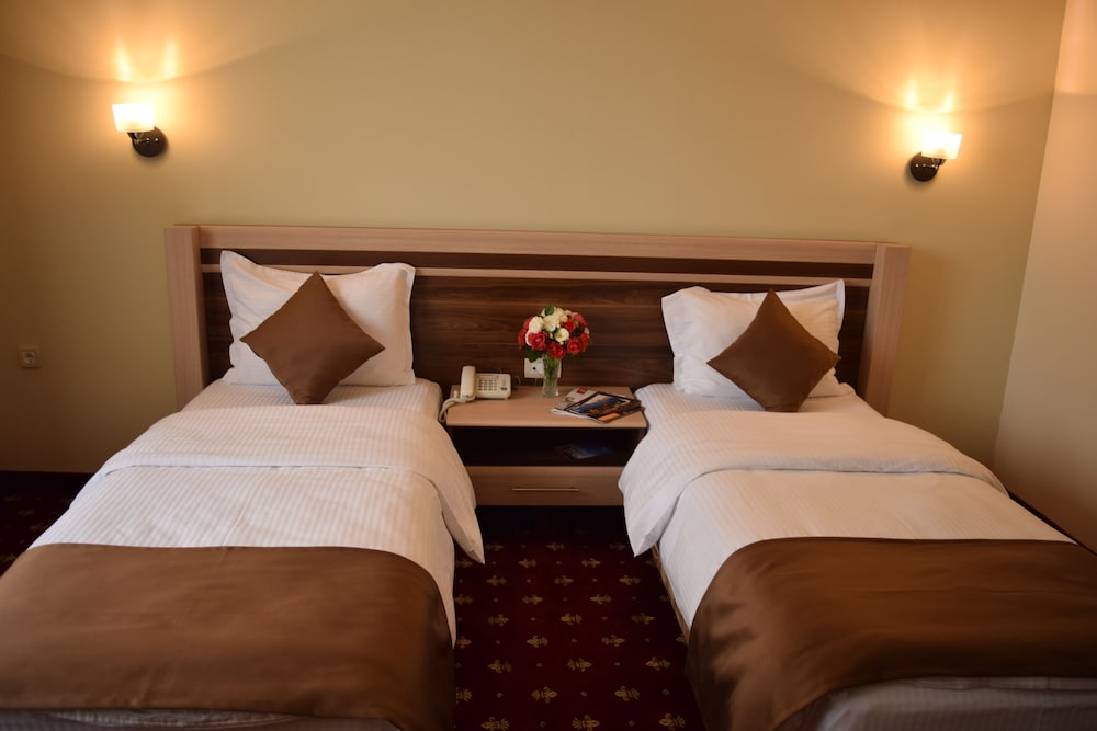 Artsakh Hotel 14/37