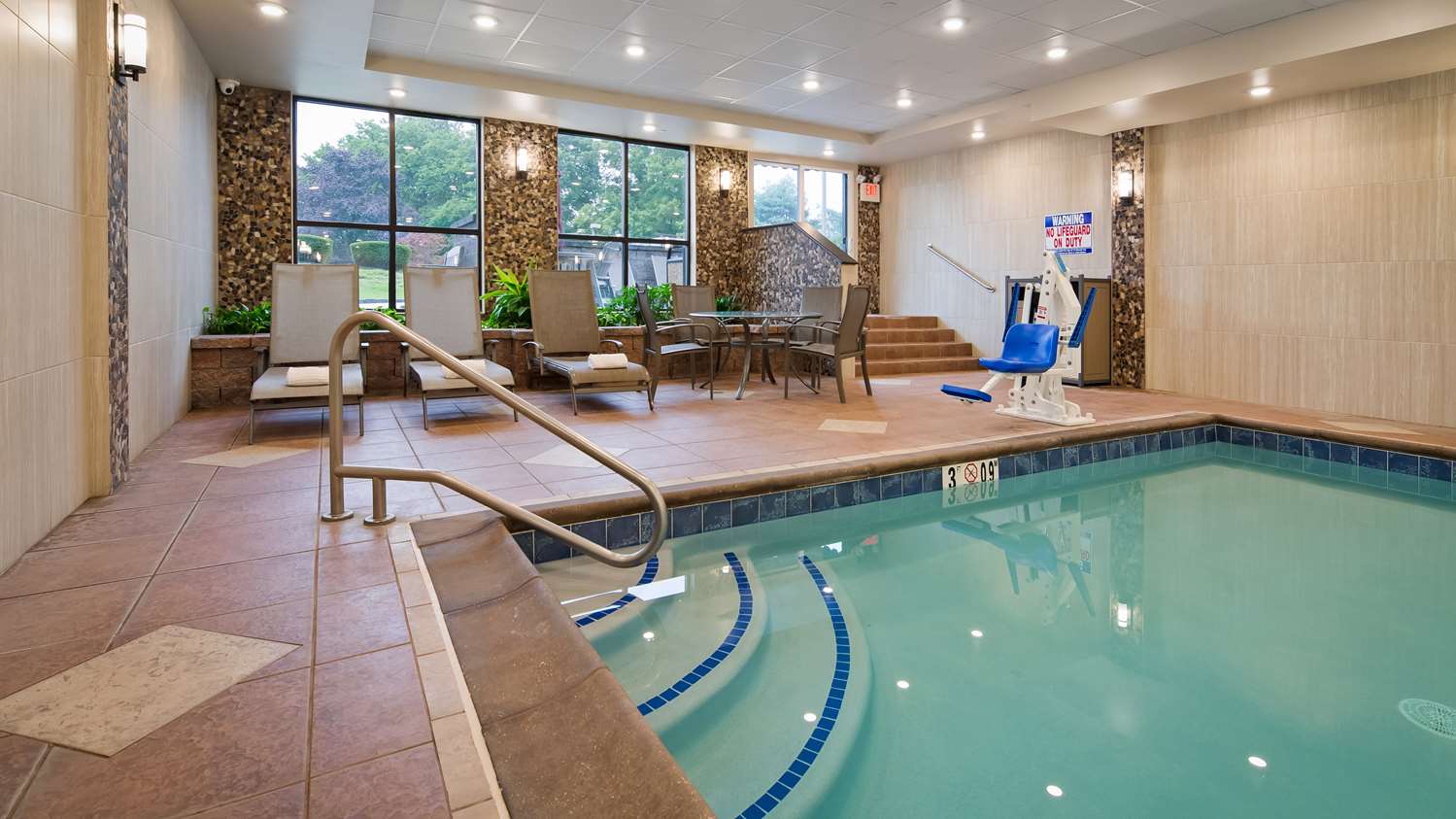 Best Western Plus Concordville Hotel 23/54