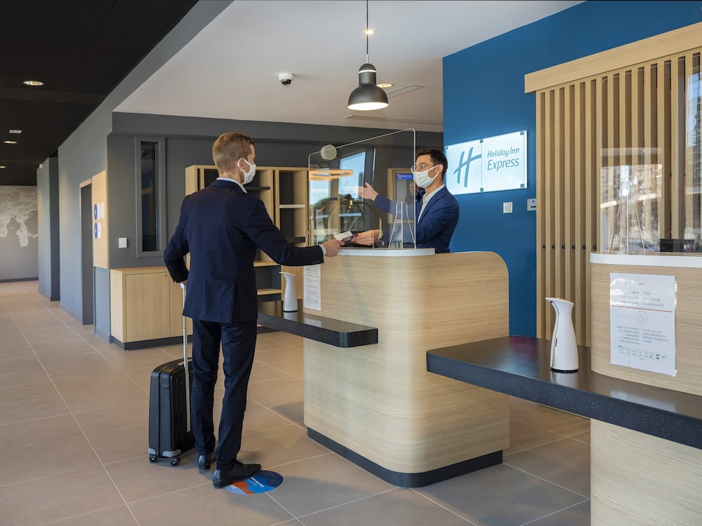 Holiday Inn Express Nice - Grand Arenas 42/71