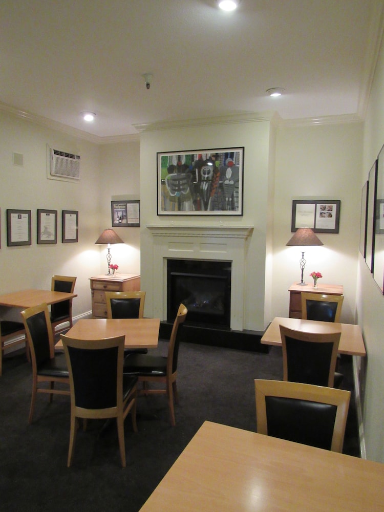 Carter House Inns 38/50