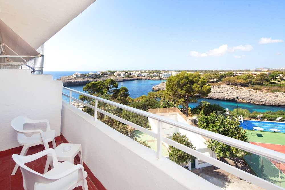 JS Cape Colom - Adults Only 23/45