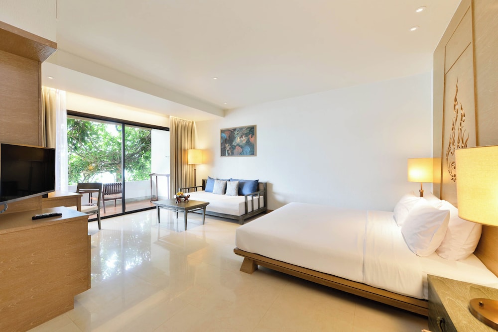 Deluxe Beachfront