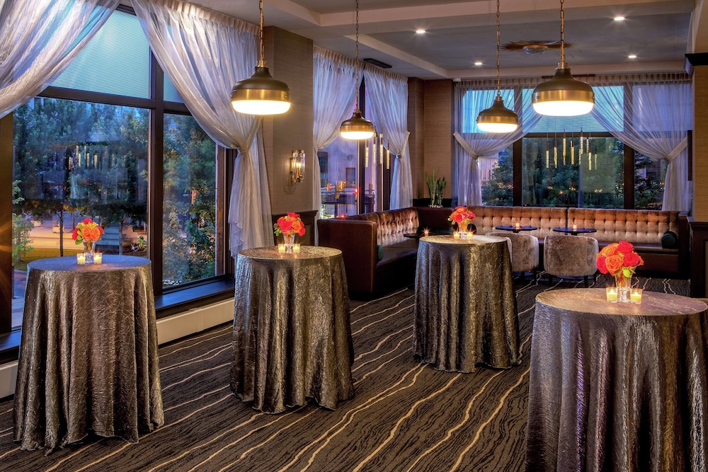 DoubleTree by Hilton Youngstown Downtown 40/46