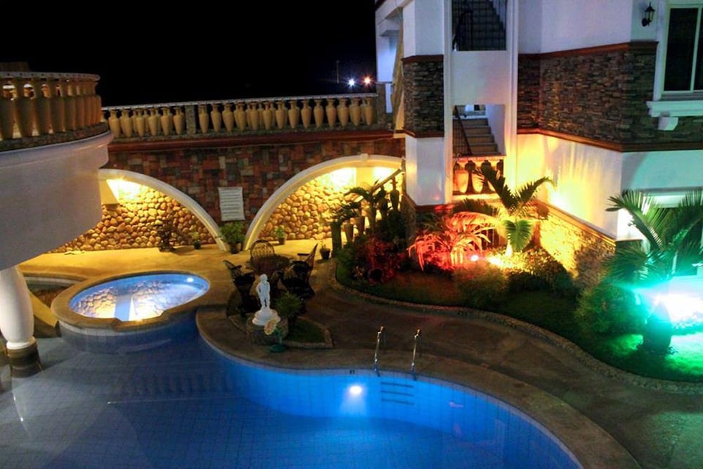 Casablanca Hotel Condominium 1/29