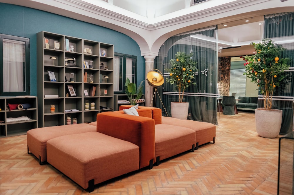 Hotel Cetina Sevilla 50/69