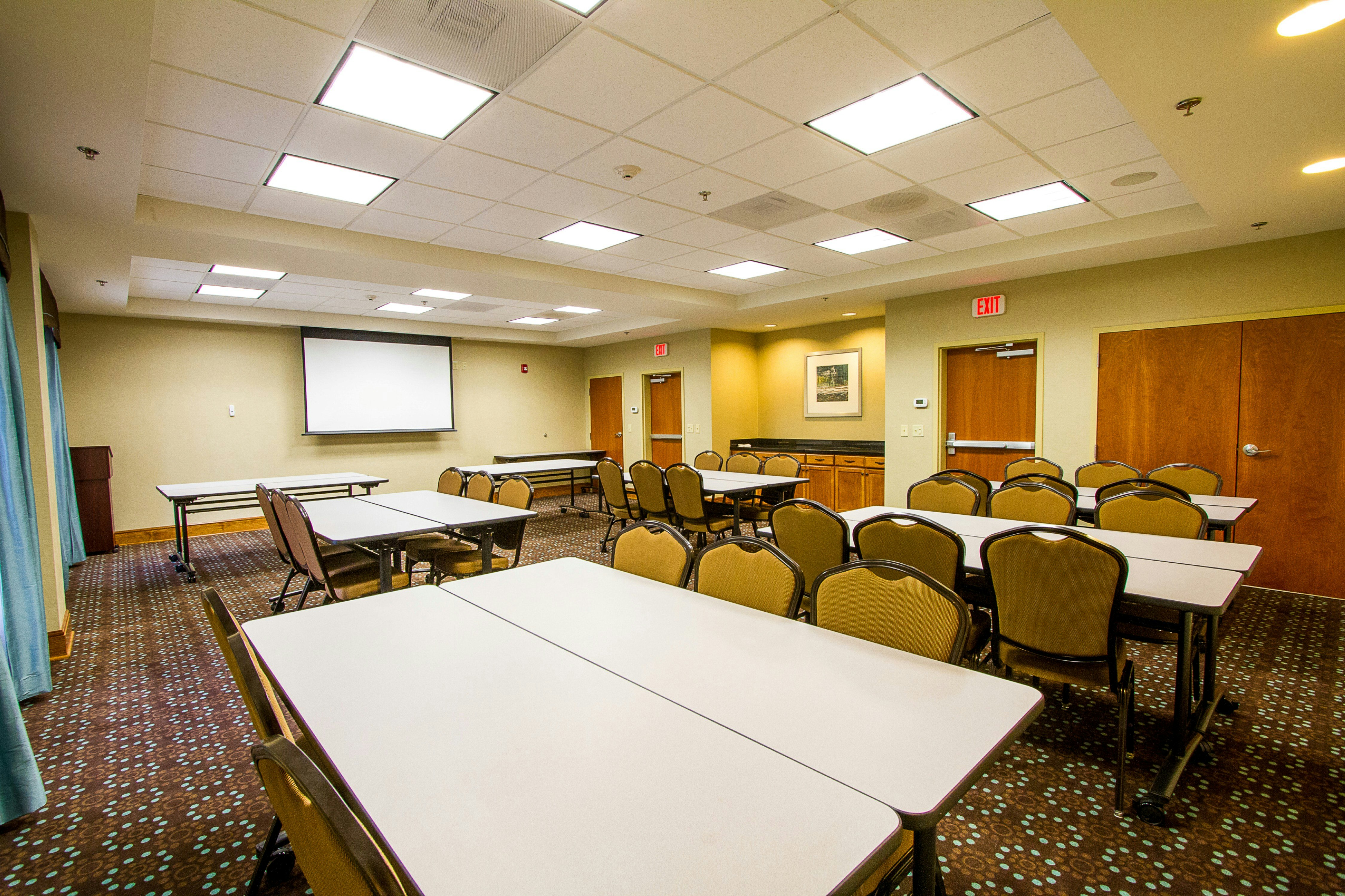 Hampton Inn Fayetteville 54/62