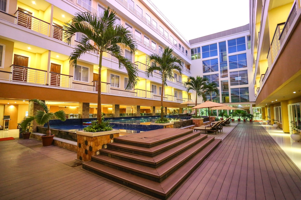 Sylvia Hotel Premier Kupang 55/57