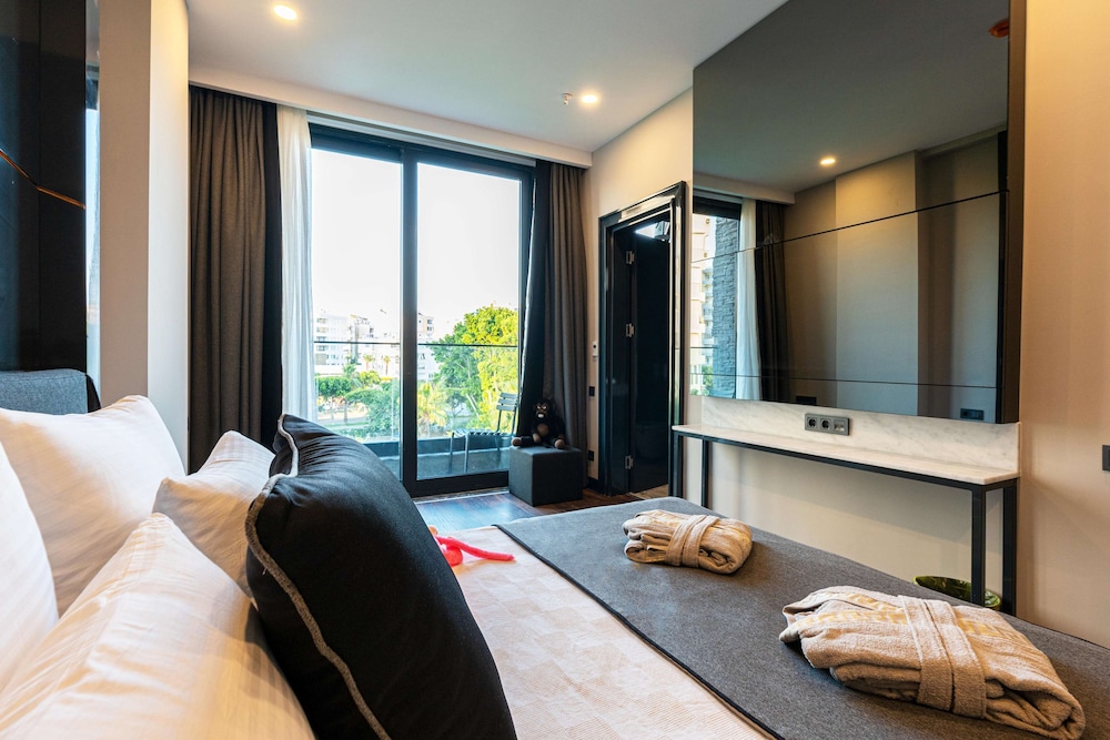 غرفة عائلية بسرير كوين وسرير فردي، Lucky Monkey Hotel 4/10