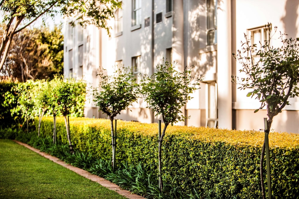 Garden Court Morningside 34/40