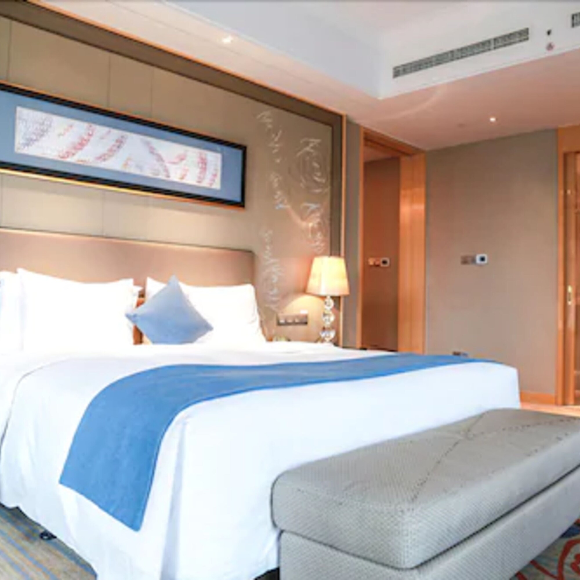 Junior Suite, King Bed