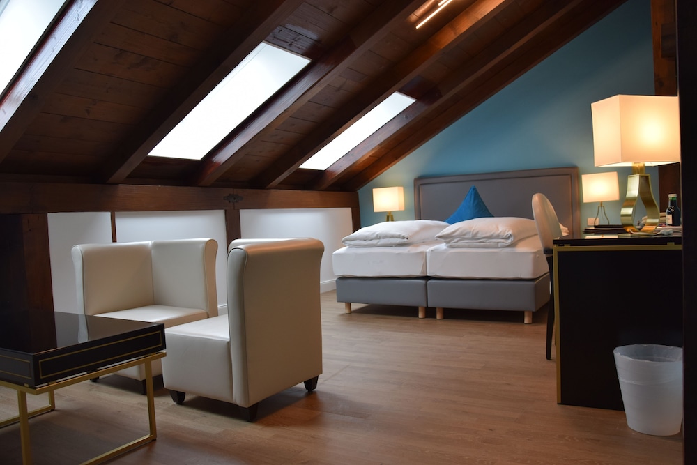 Atel Hotel Lasserhof 31/54