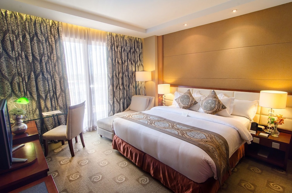 The Avenue Plaza Hotel 14/68