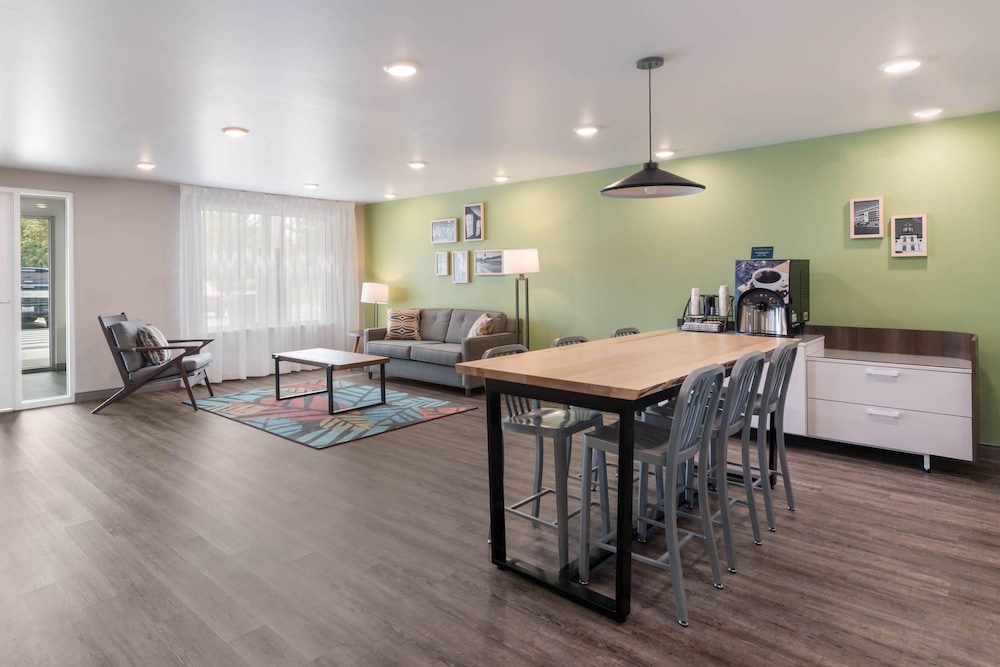 WoodSpring Suites Concord-Charlotte Speedway 16/36