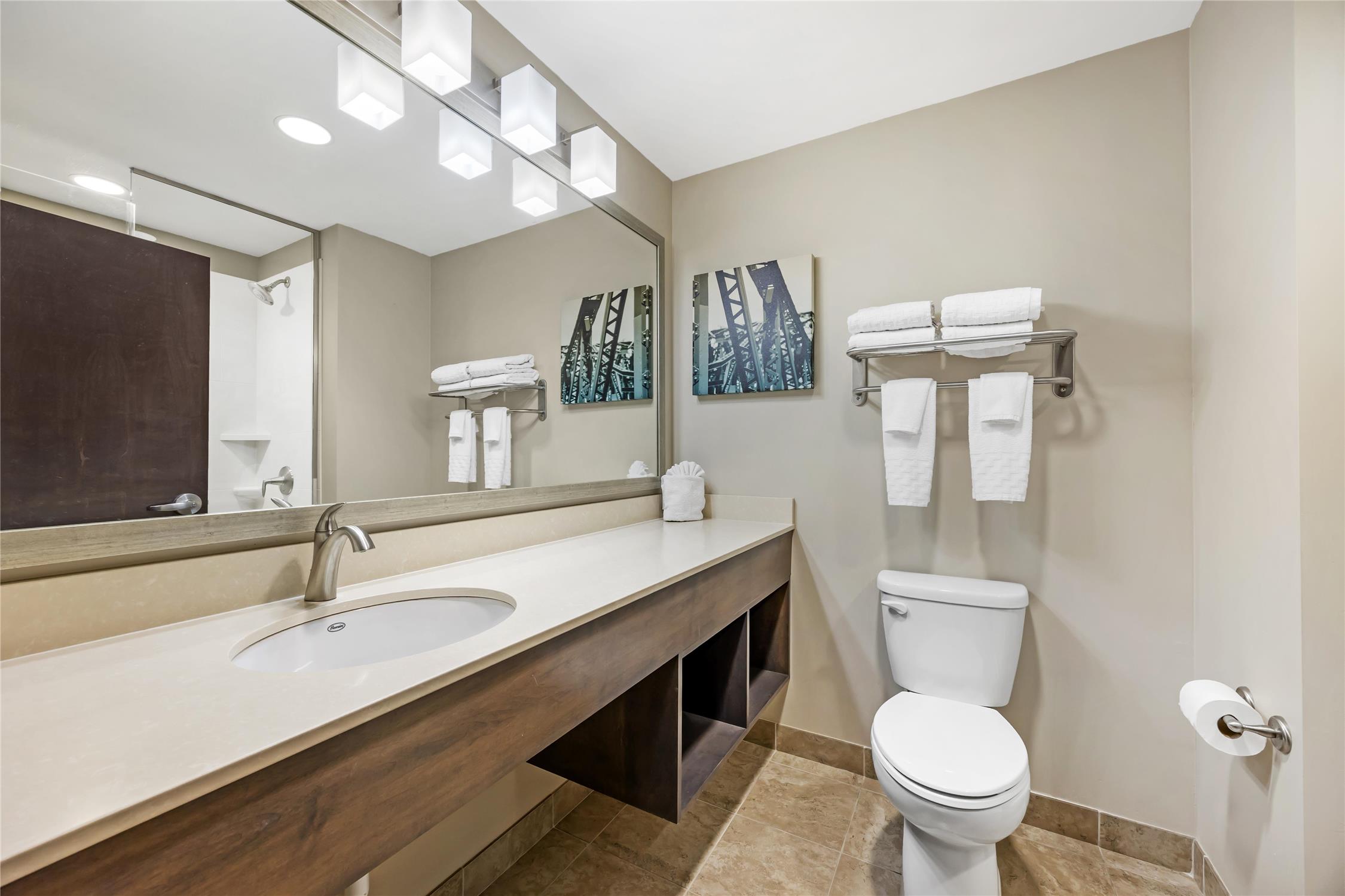 غرفة بسريرين كوين، Best Western Plus Centralia Hotel & Suites 8/8