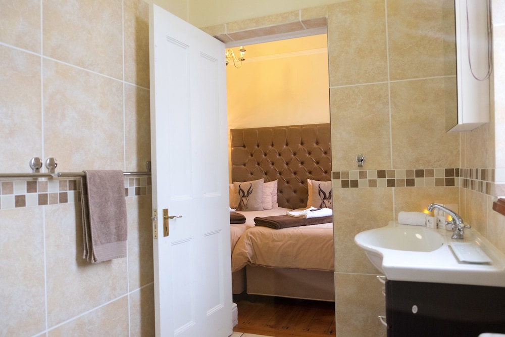 5 Camp Street Guesthouse & Self-Catering 48/50
