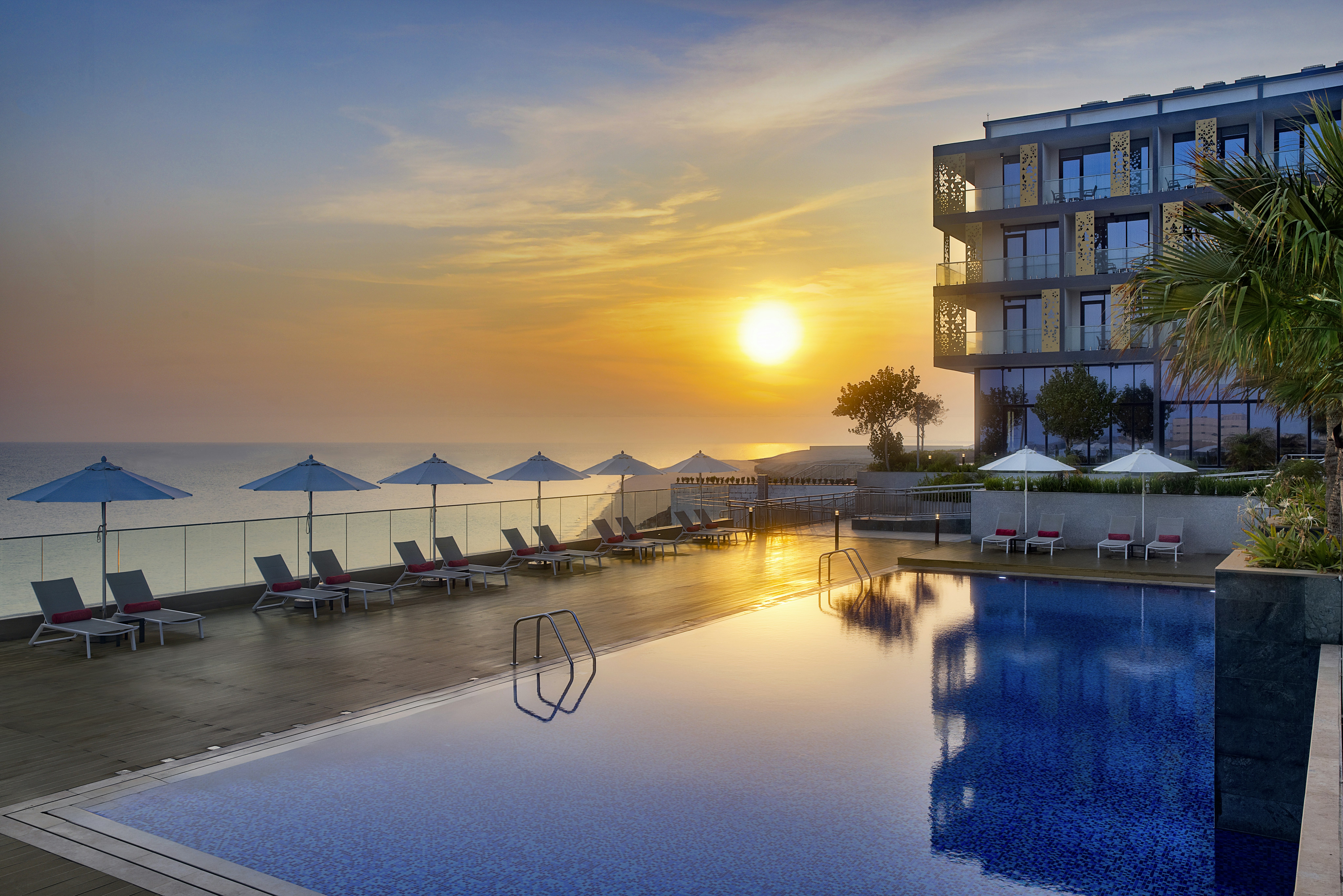 Beach Bay Hotel Mirfa, Edge by Rotana 47/48