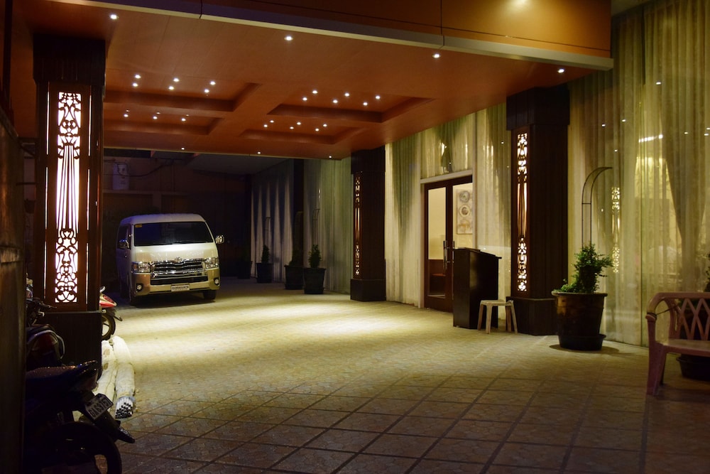 Sierra Hotel 8/46