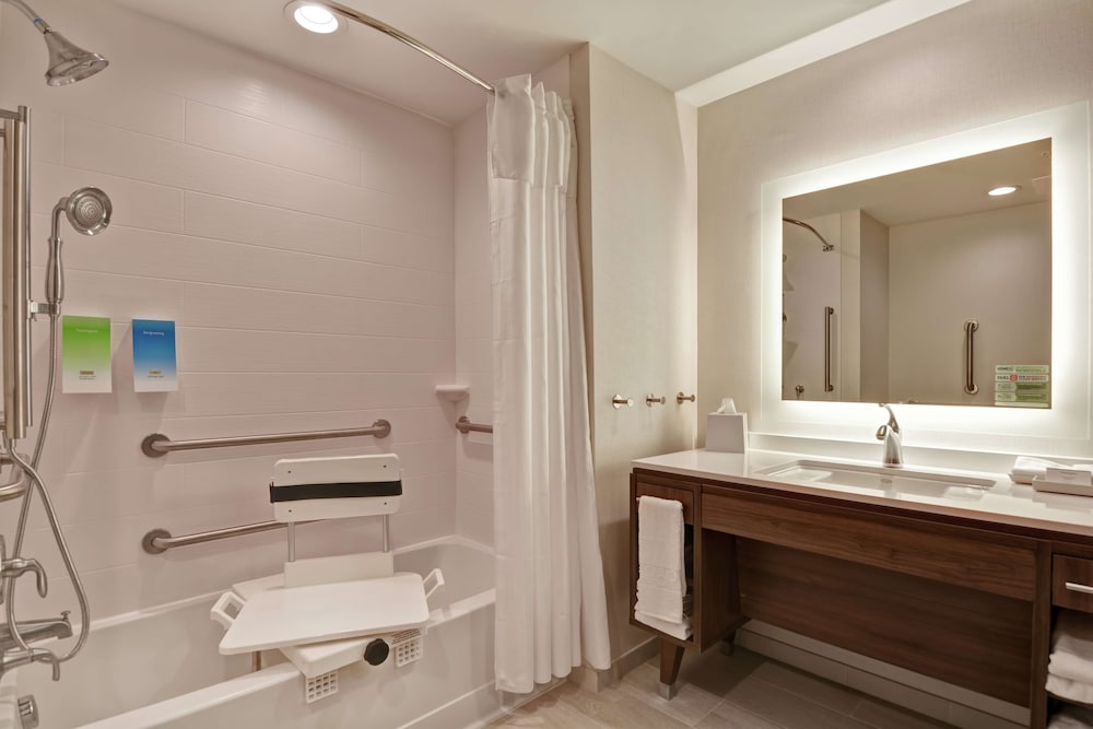 Home2 Suites By Hilton Bettendorf Quad Cities Ia 14/49