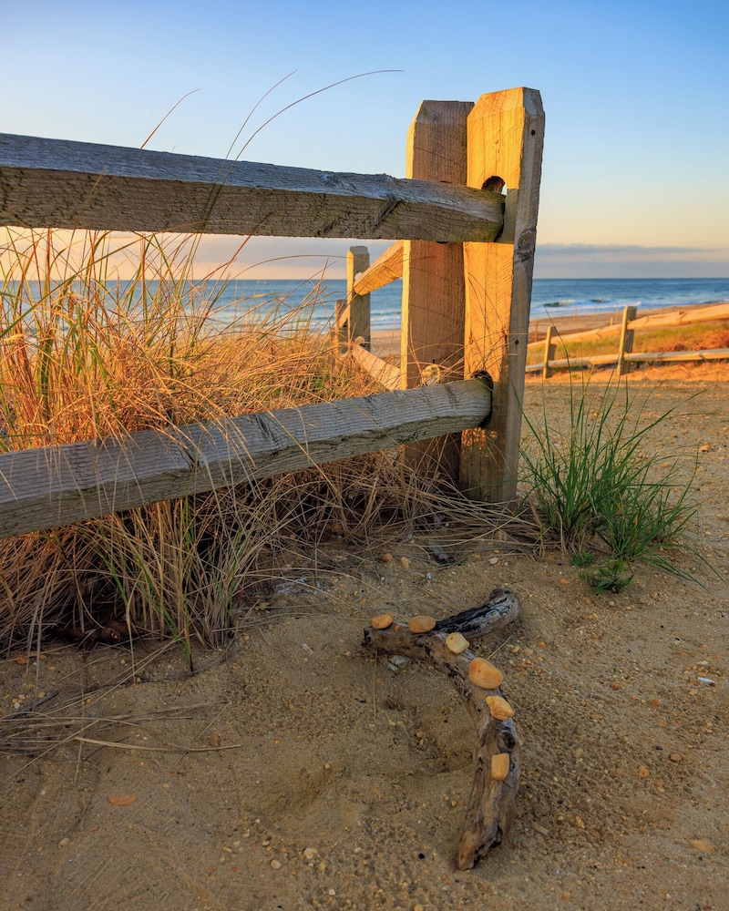 The White Sands Oceanfront Resort & Spa 62/70