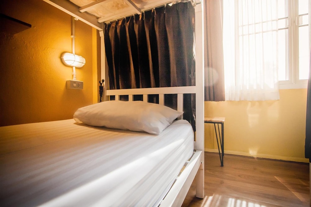 Thai Thai Hostel 13/46