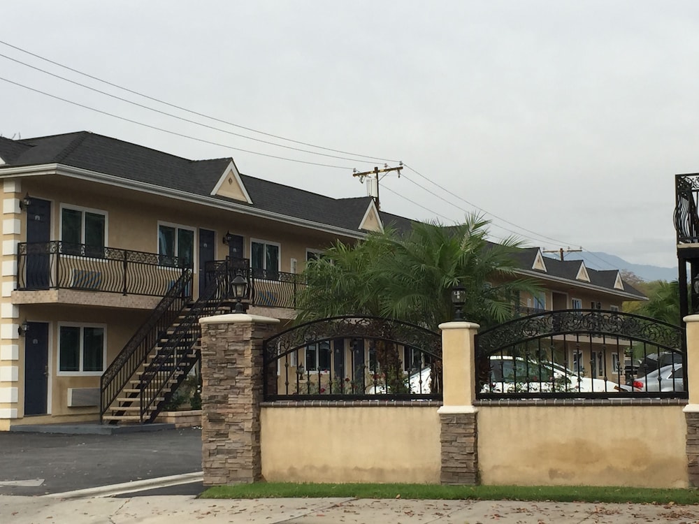 Walnut Inn & Suites 3/44