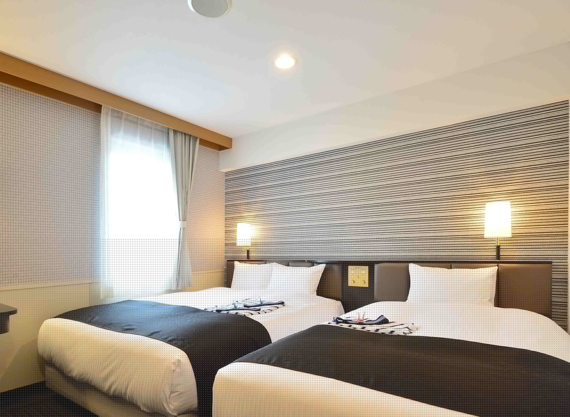 ROOM, TWIN BEDS