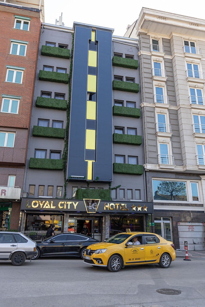 Loyal City Hotel 51/63