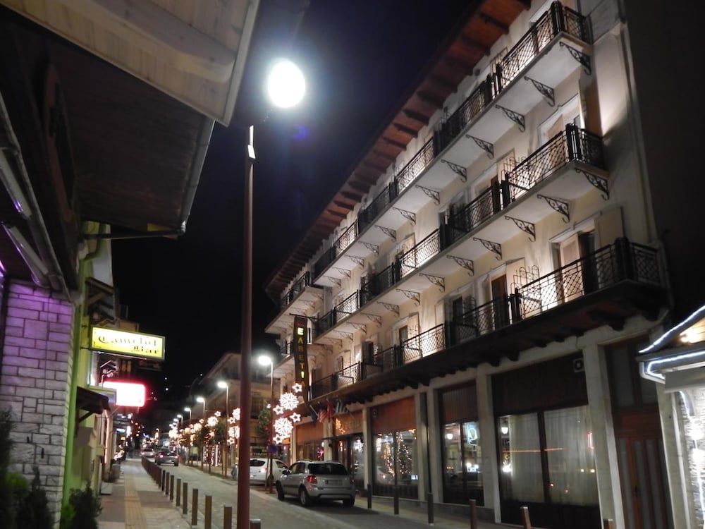 Hotel Elvetia 3/45