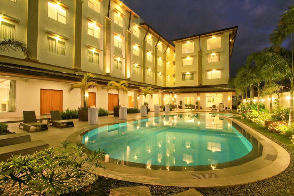 Harvest Hotel 3/68