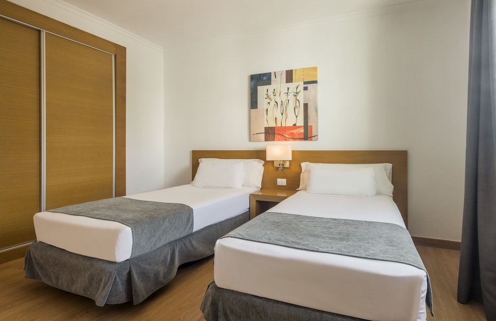 2 BEDROOMS, APARTMENT
