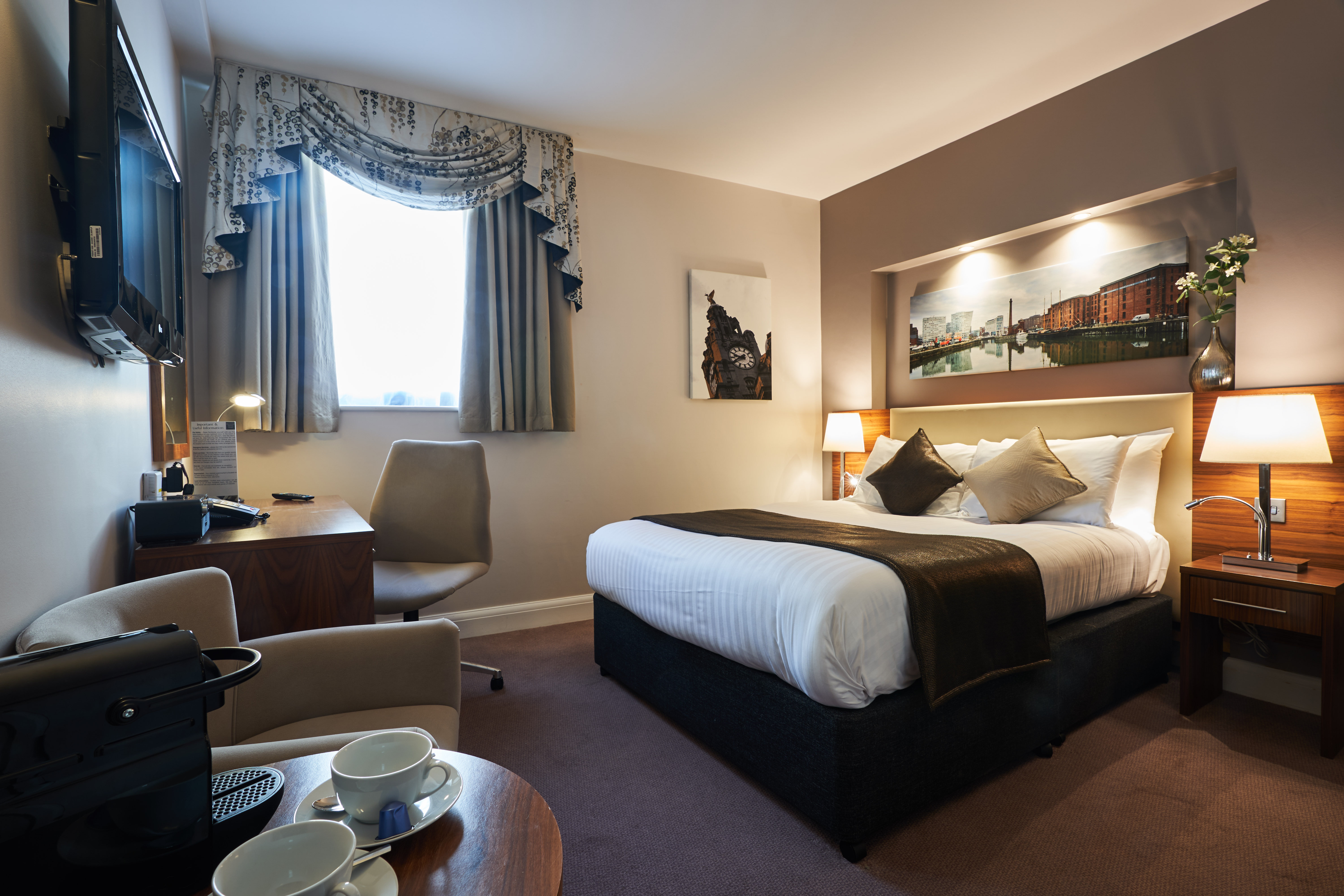 Heywood House Hotel 12/45