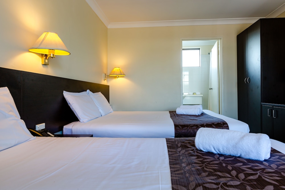 ABCOT INN 16/58