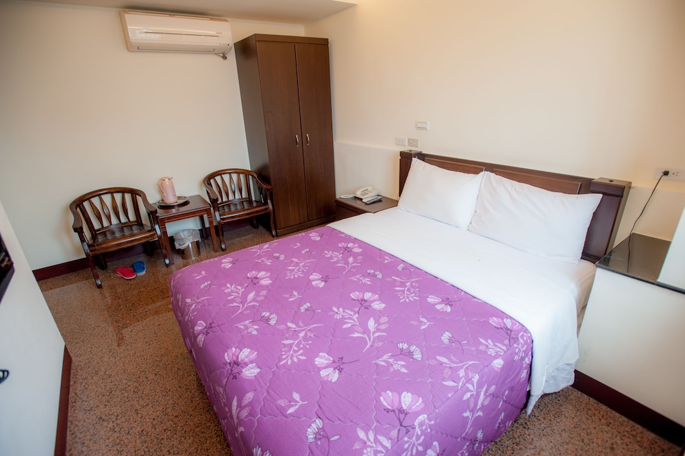Chantai Hotel 5/44