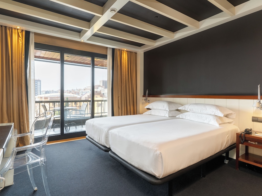 PLUS, SUPERIOR, DOUBLE BED