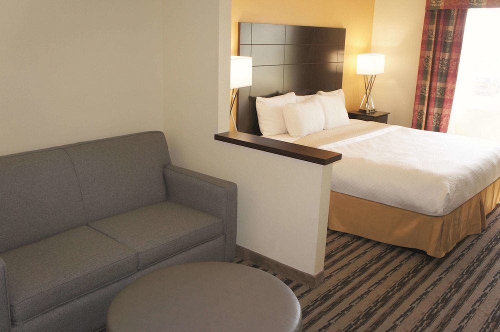 La Quinta Inn Lincoln 12/57