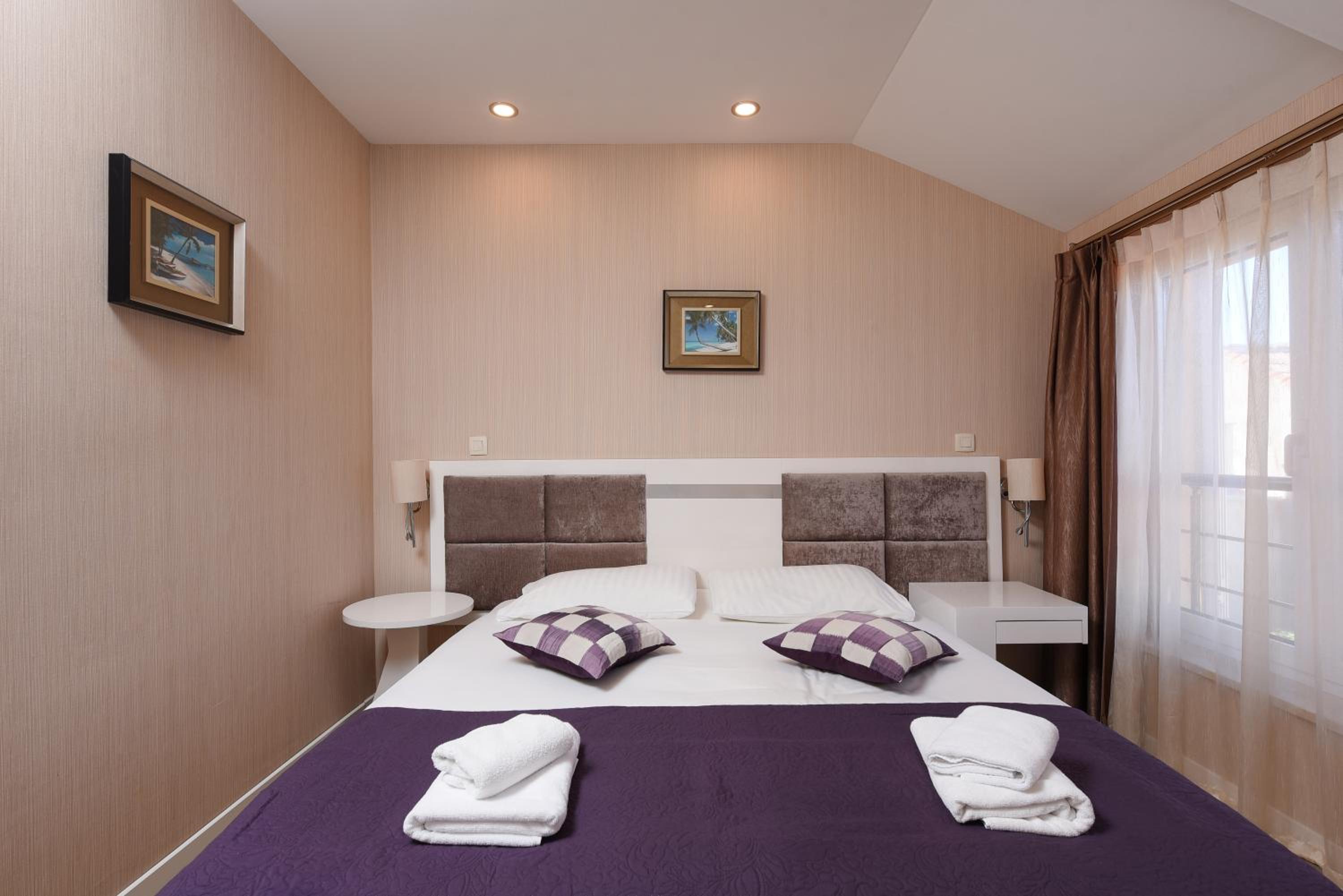 غرفة بسرير مزدوج بإطلالة على البحر، Hotel Park Smokva 5/10