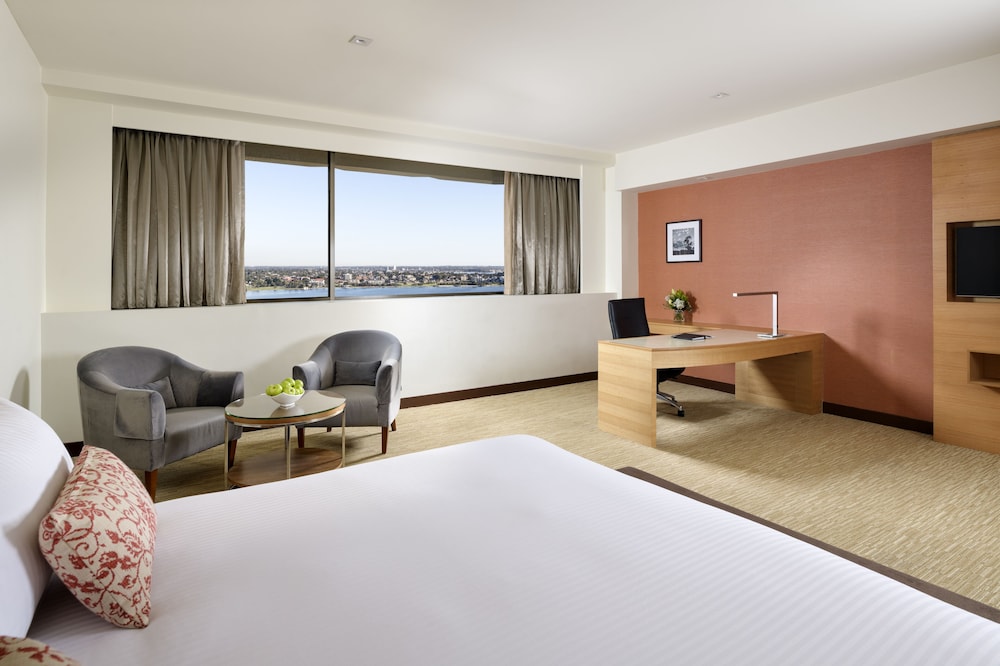 PAN PACIFIC PERTH 37/71