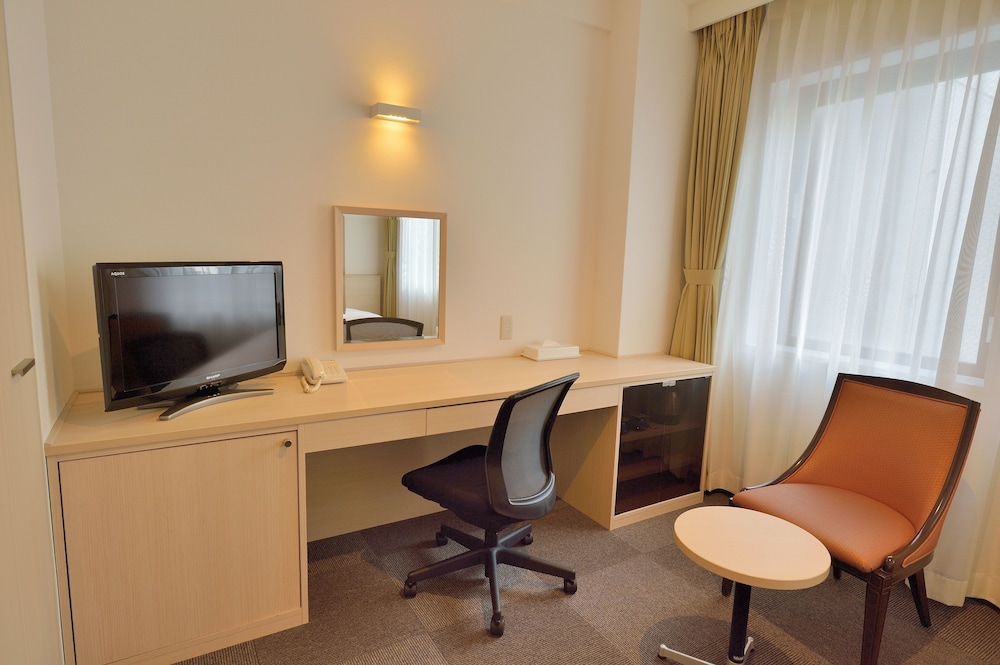 Midosuji Hotel 30/34