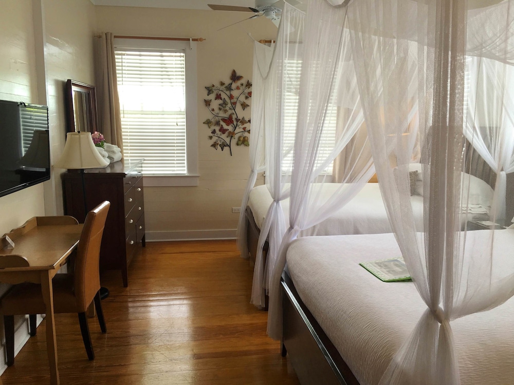 Avalon Bed & Breakfast 23/55