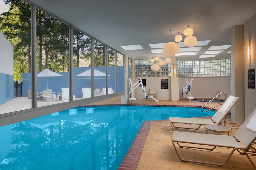 AC Hotel By Marriott Portland Lake Oswego 3/68