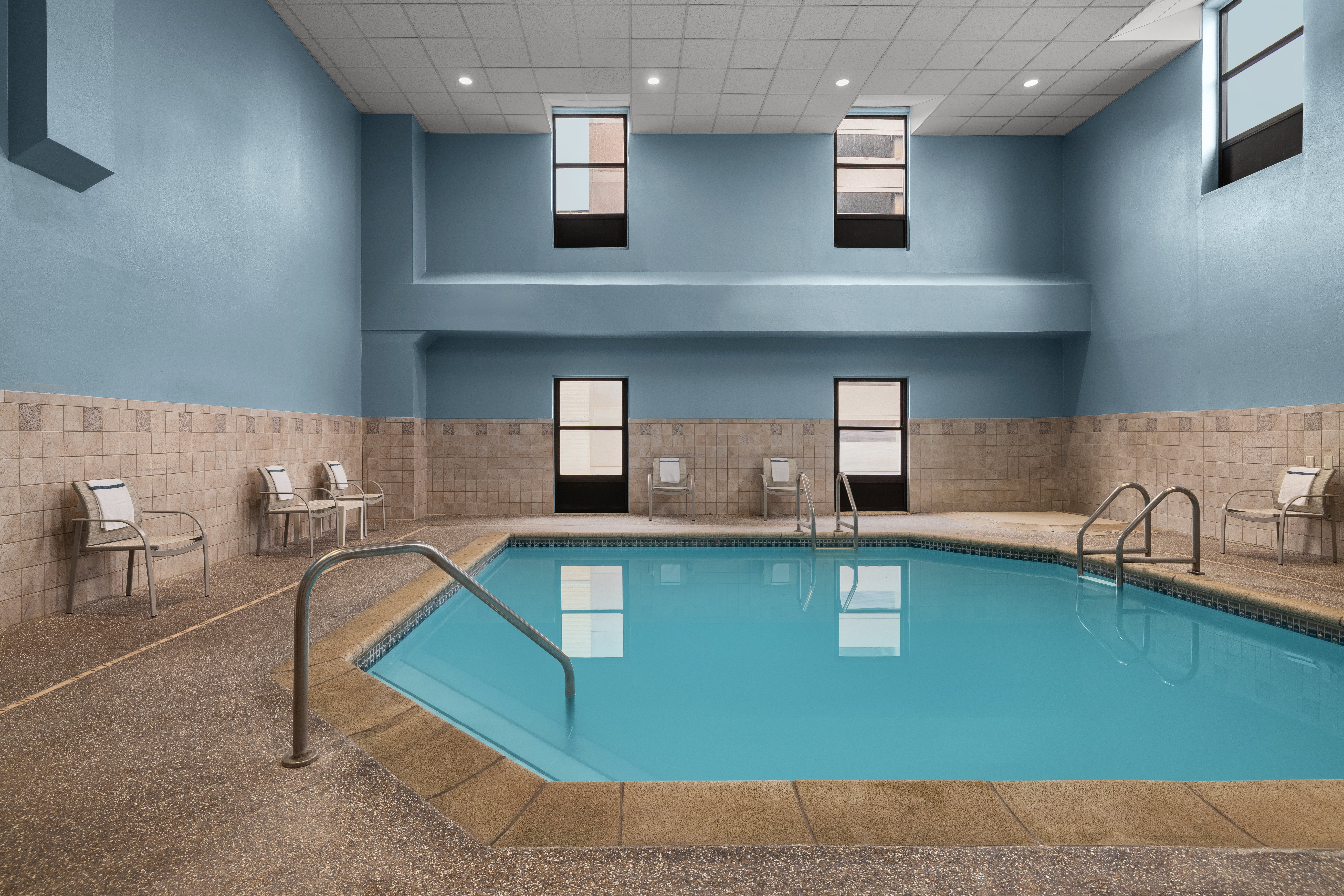 Holiday Inn Dubuque/Galena 35/78
