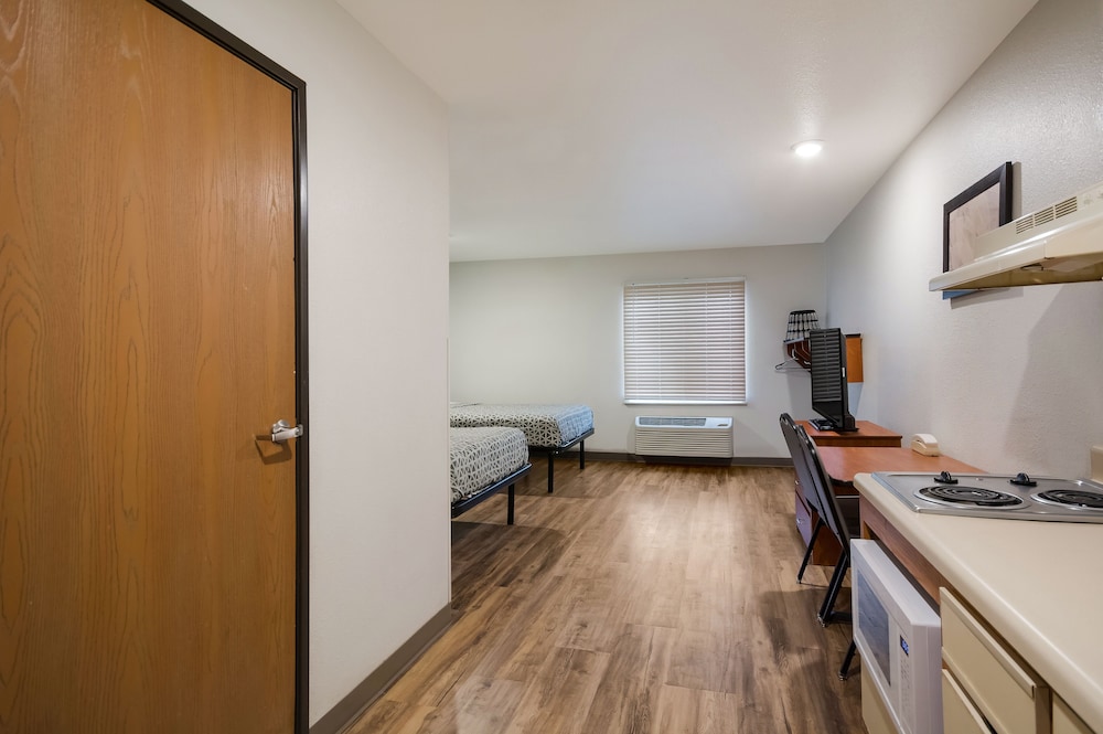 WoodSpring Suites Lexington Southeast 20/36