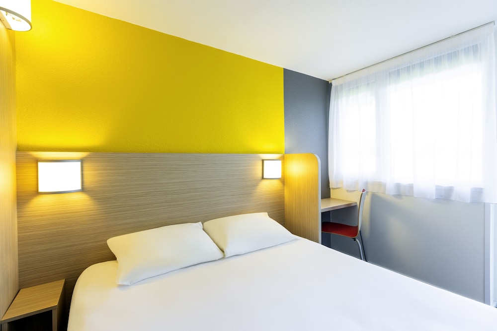 Little Pop, Economy, Queen Bed