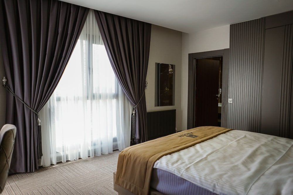 Aram Otel 11/25