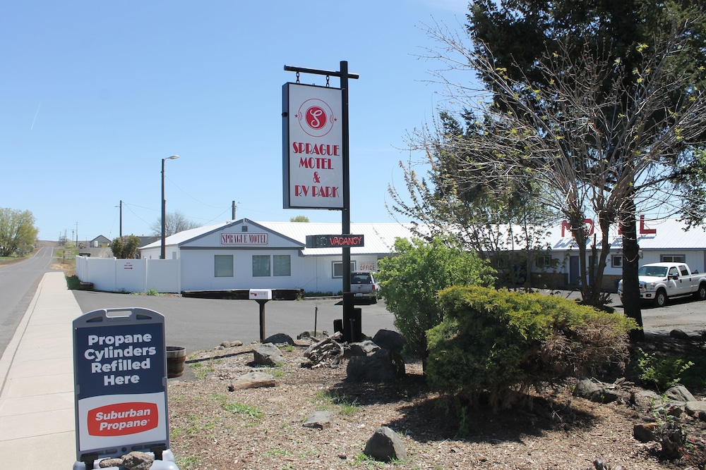 Sprague Motel and RV Park 38/45