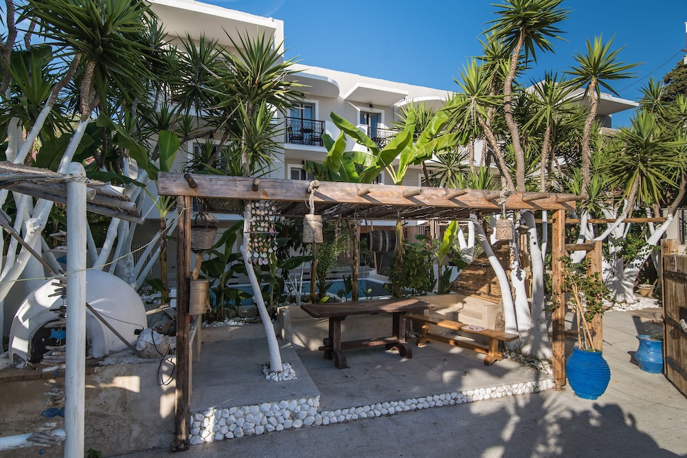 Iniohos Zante Hotel & Suites 41/50