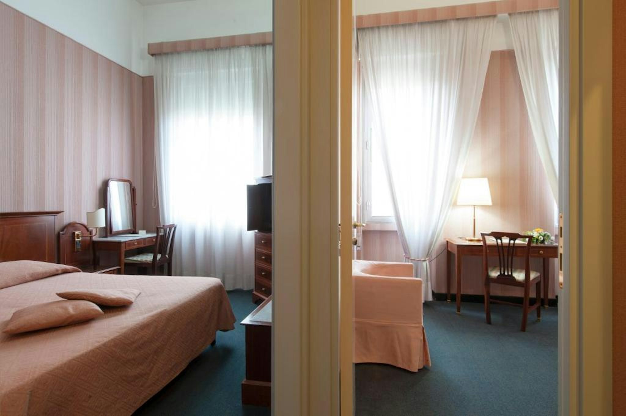Esplanade Hotel 26/60
