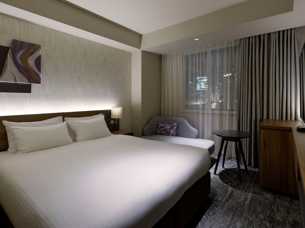 Standard, Queen Bed