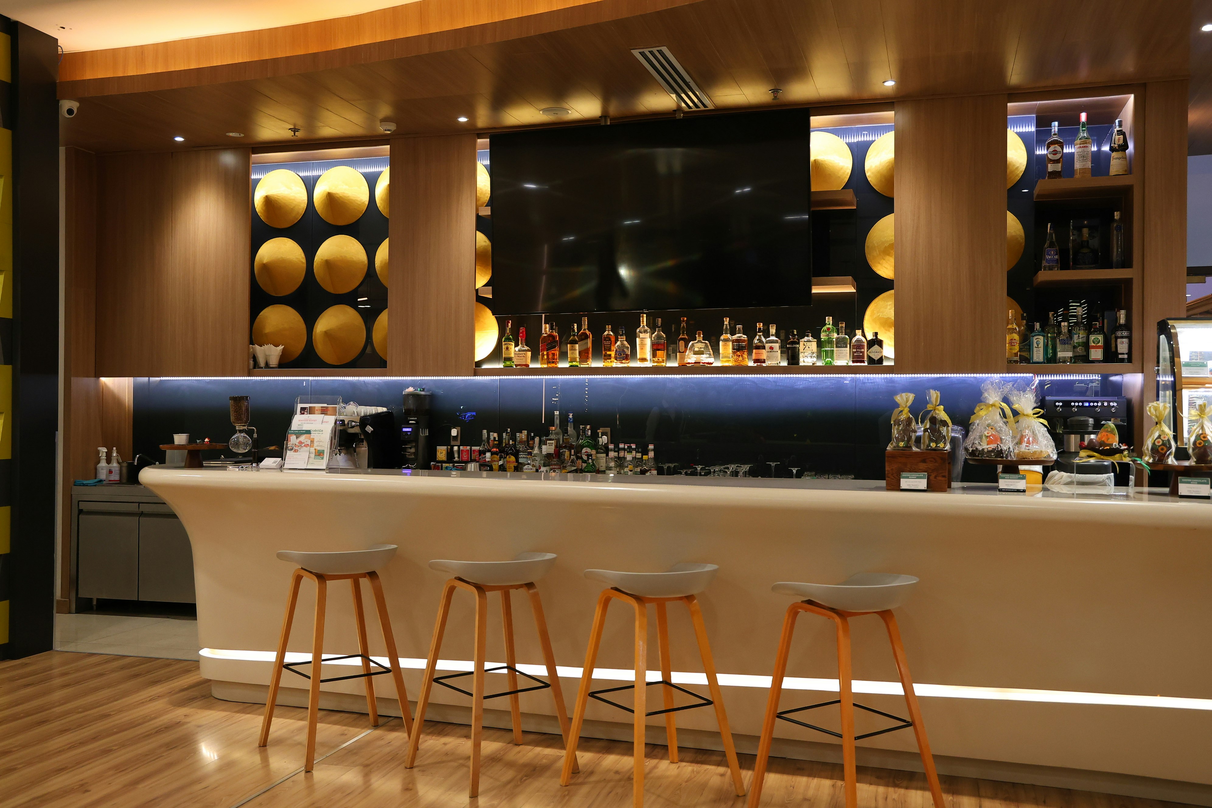 Holiday Inn & Suites Saigon Airport 32/50